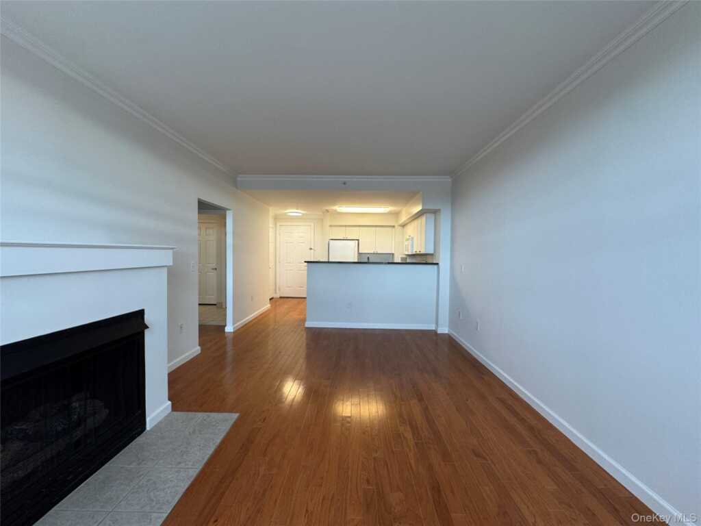 300 Mamaroneck Avenue, Unit ##819, White Plains, NY 10605 - Photo 12 of 21