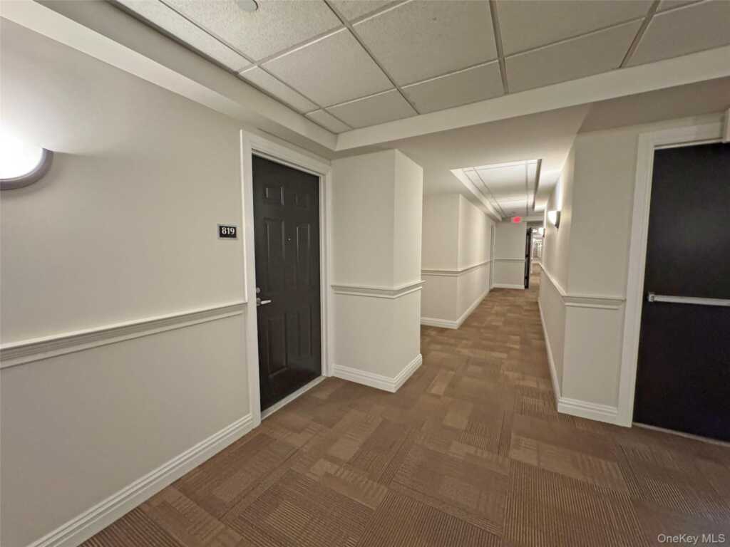 300 Mamaroneck Avenue, Unit ##819, White Plains, NY 10605 - Photo 13 of 21