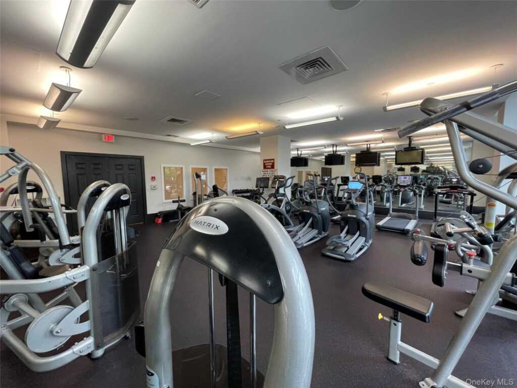 300 Mamaroneck Avenue, Unit ##819, White Plains, NY 10605 - Photo 15 of 21