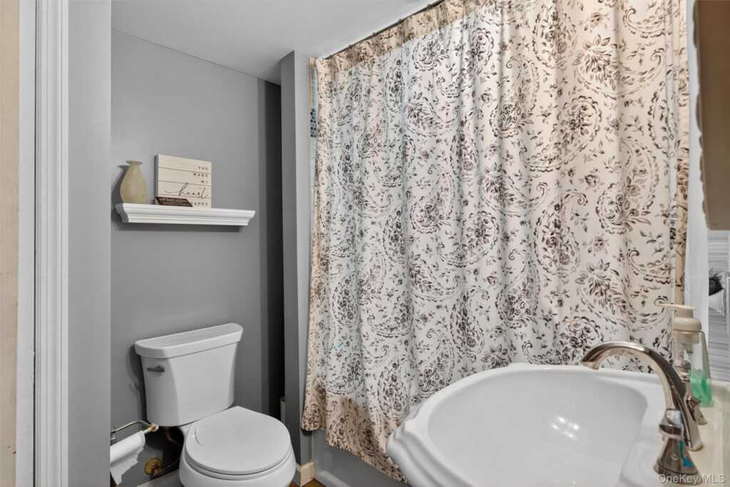 493 Willow Grove Road, Stony Point, NY 10980 - Photo 14 of 33