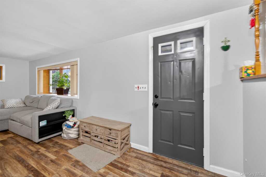 493 Willow Grove Road, Stony Point, NY 10980 - Photo 8 of 33