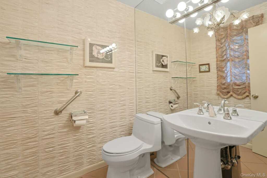 44 Westfield Road, White Plains, NY 10605 - Photo 16 of 40