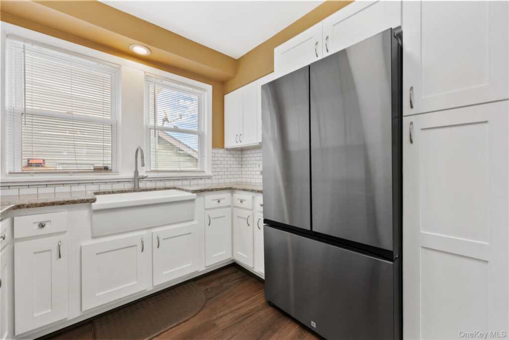 12 Irenhyl Avenue, Rye, NY 10573 - Photo 10 of 25