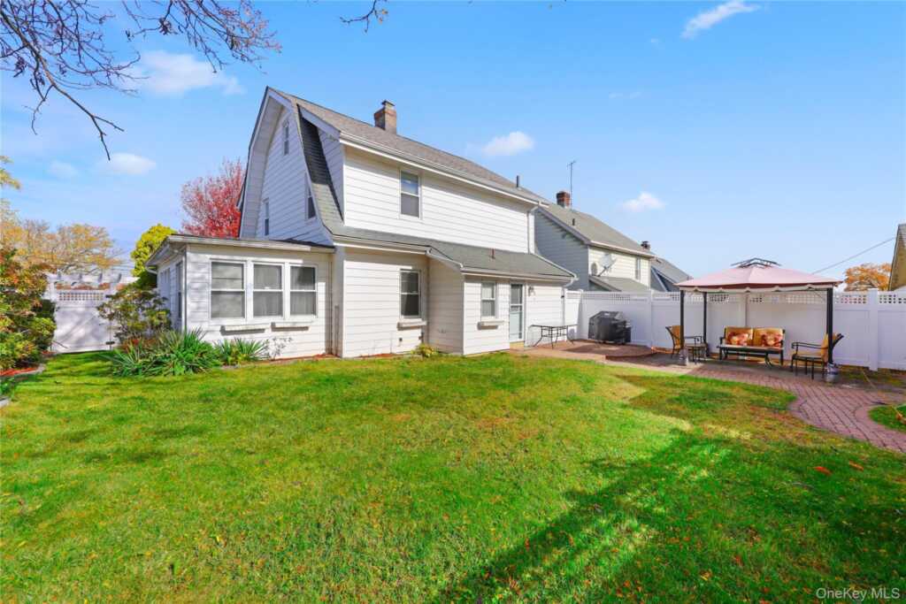 12 Irenhyl Avenue, Rye, NY 10573 - Photo 19 of 25