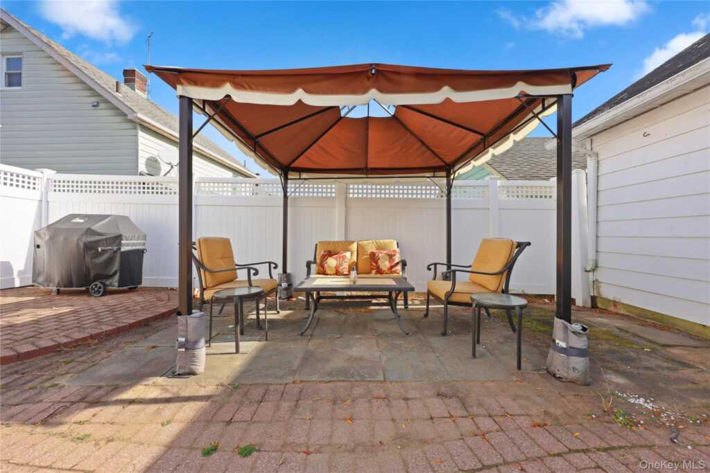 12 Irenhyl Avenue, Rye, NY 10573 - Photo 21 of 25