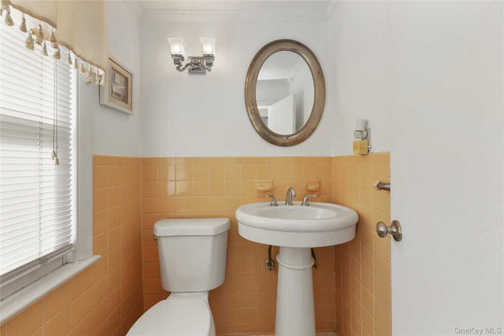 12 Irenhyl Avenue, Rye, NY 10573 - Photo 7 of 25