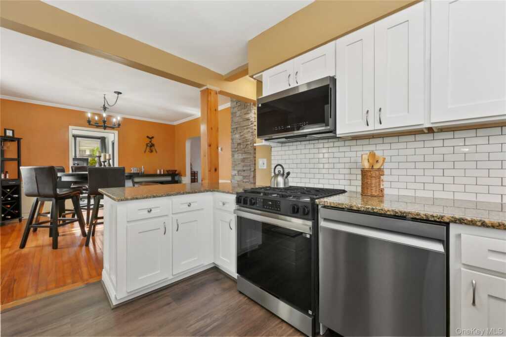 12 Irenhyl Avenue, Rye, NY 10573 - Photo 8 of 25