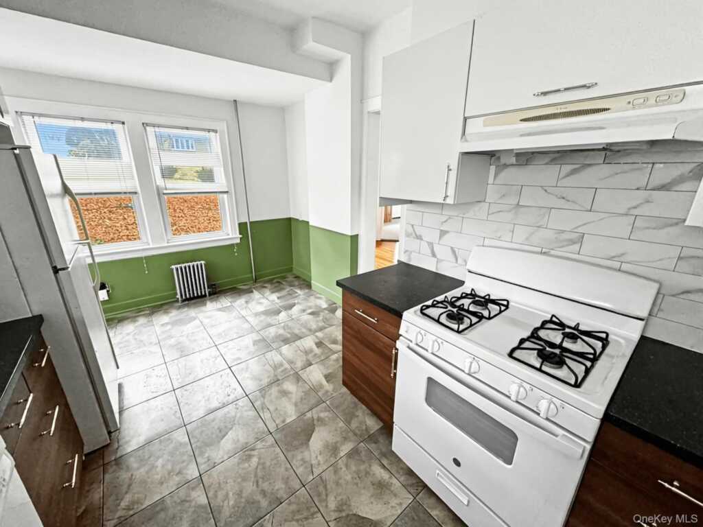 107 Gibson Avenue, White Plains, NY 10607 - Photo 9 of 14