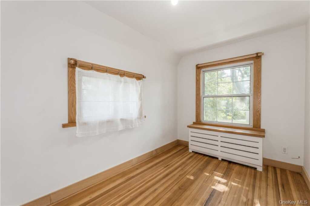 530 Orangeburg Road, Pearl River, NY 10965 - Photo 17 of 19