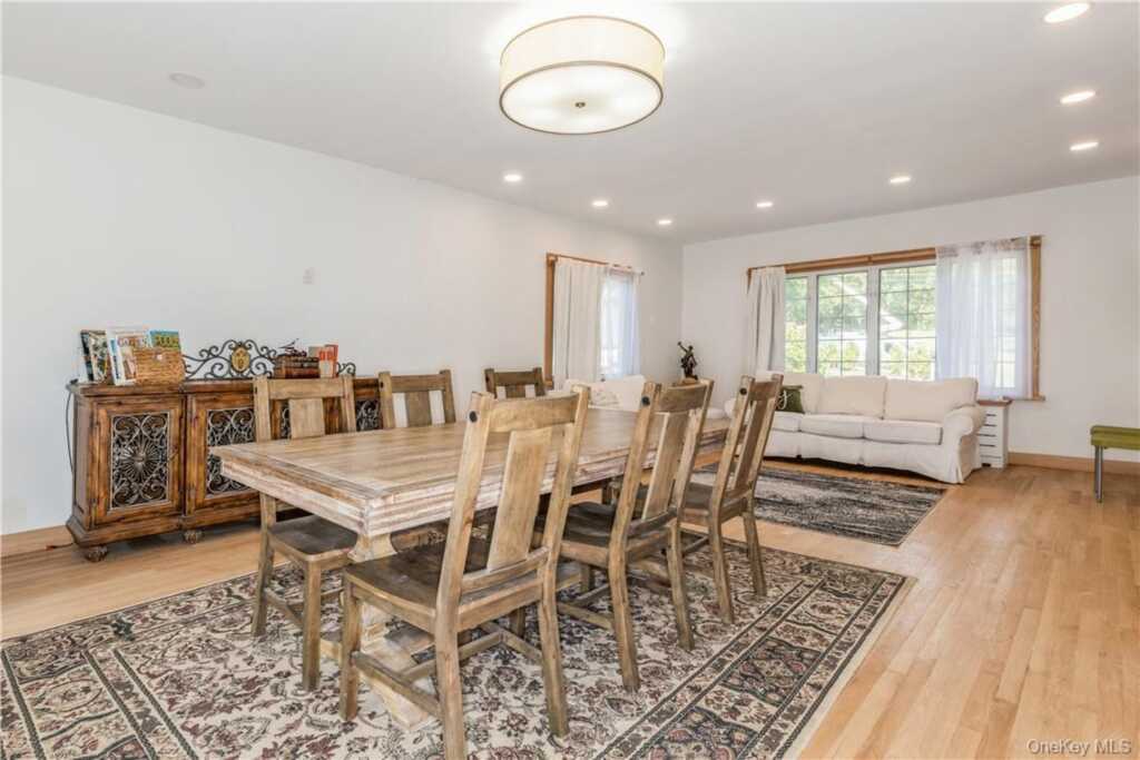 530 Orangeburg Road, Pearl River, NY 10965 - Photo 8 of 19