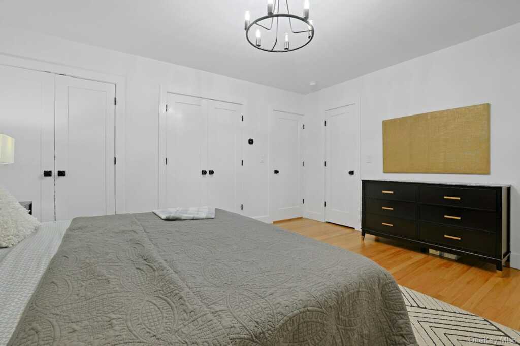 73 Bon Air Avenue, New Rochelle, NY 10804 - Photo 10 of 18