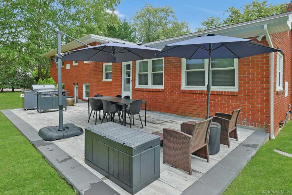 73 Bon Air Avenue, New Rochelle, NY 10804 - Photo 8 of 18