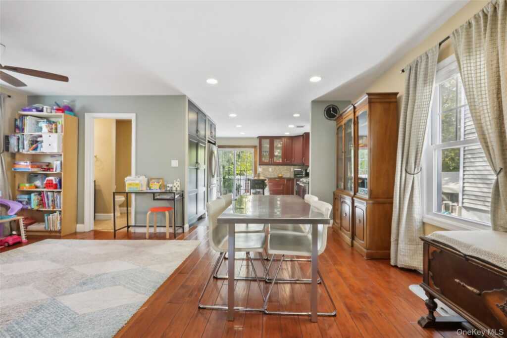 275 High Avenue, Nyack, NY 10960 - Photo 10 of 37