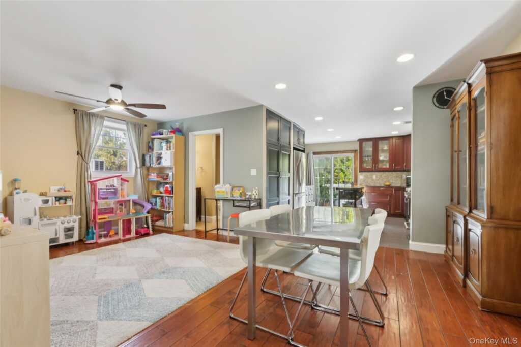 275 High Avenue, Nyack, NY 10960 - Photo 11 of 37