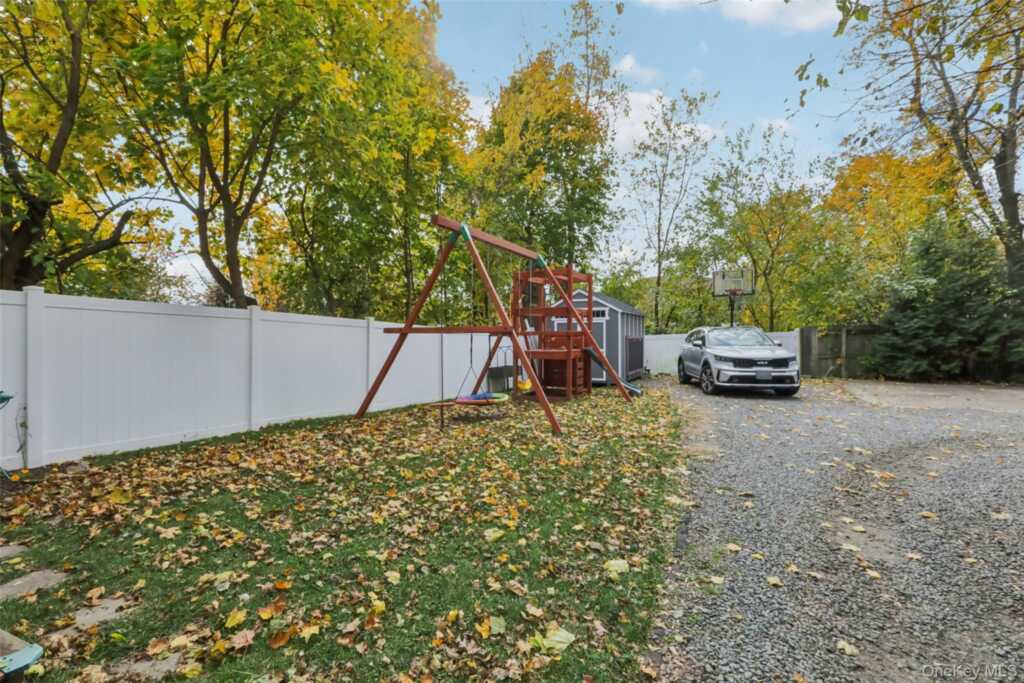 275 High Avenue, Nyack, NY 10960 - Photo 34 of 37