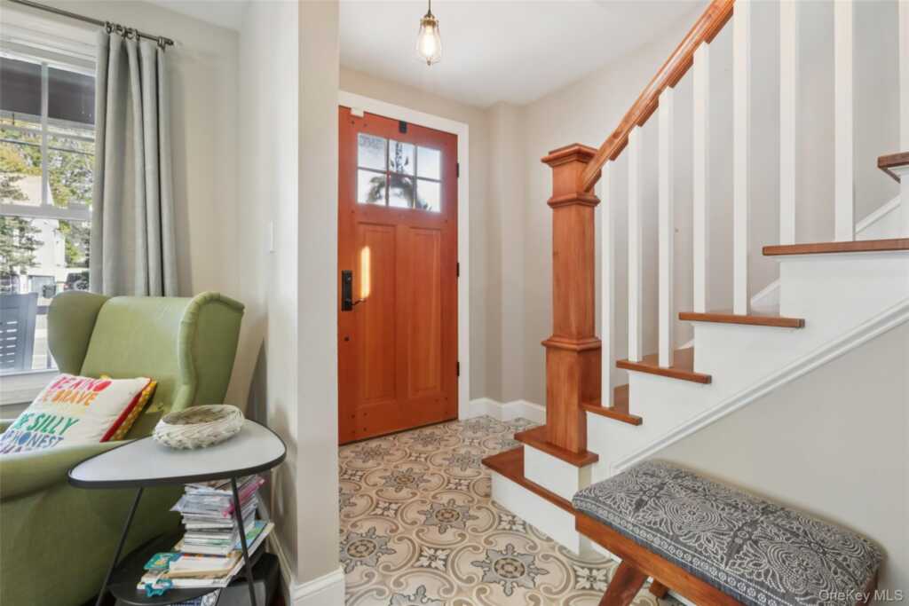 275 High Avenue, Nyack, NY 10960 - Photo 4 of 37