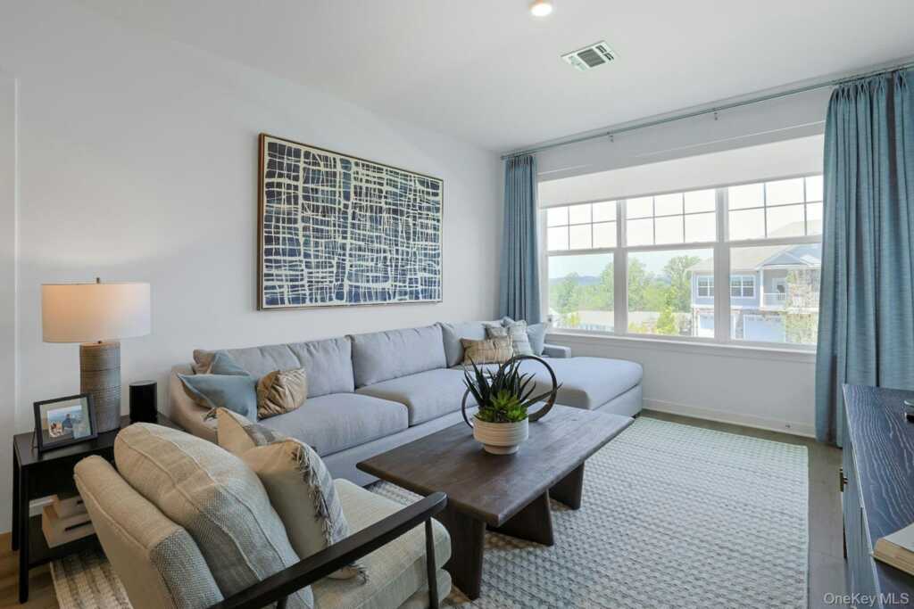 5105 Lucy Court, Unit #5105, Pearl River, NY 10965 - Photo 14 of 37