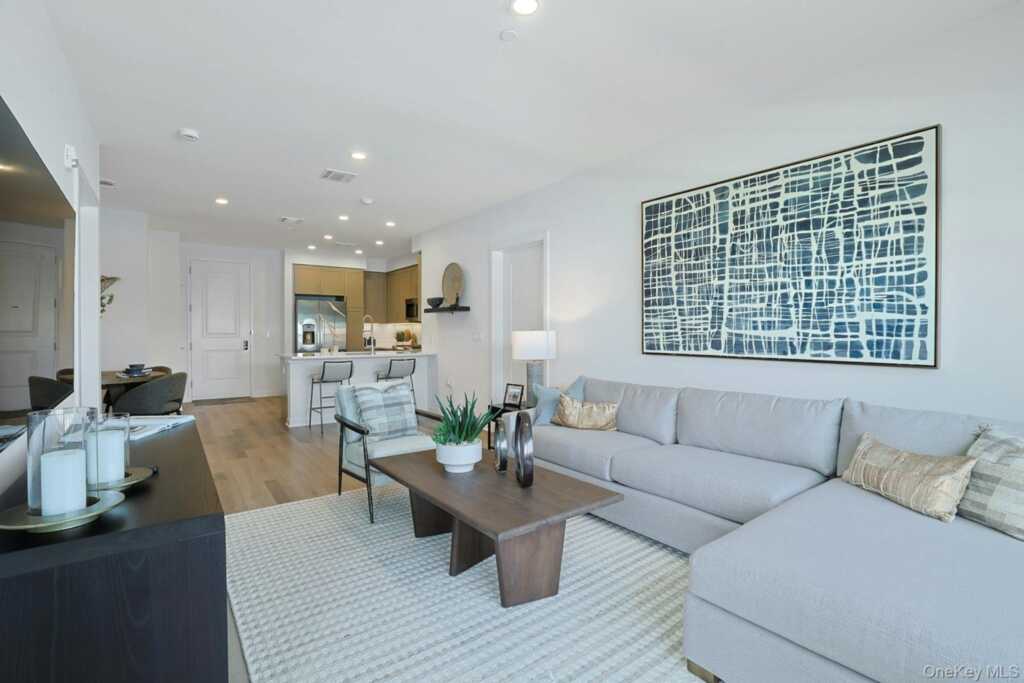 5105 Lucy Court, Unit #5105, Pearl River, NY 10965 - Photo 16 of 37