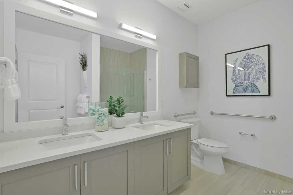 5105 Lucy Court, Unit #5105, Pearl River, NY 10965 - Photo 18 of 37