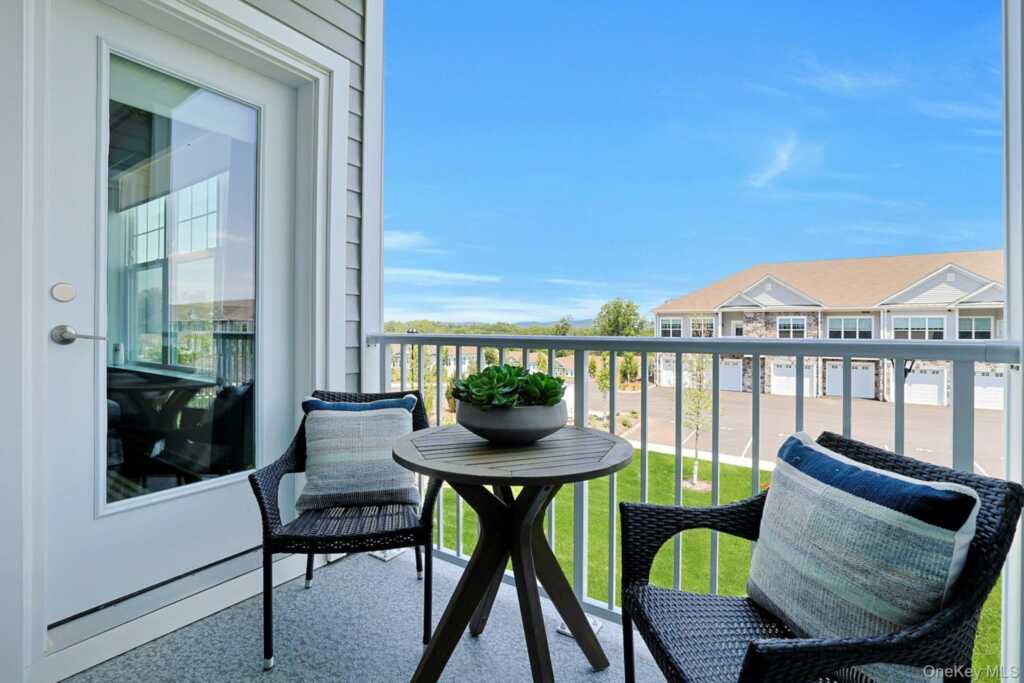 5105 Lucy Court, Unit #5105, Pearl River, NY 10965 - Photo 24 of 37