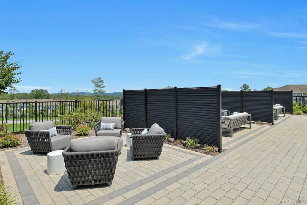 5105 Lucy Court, Unit #5105, Pearl River, NY 10965 - Photo 25 of 37