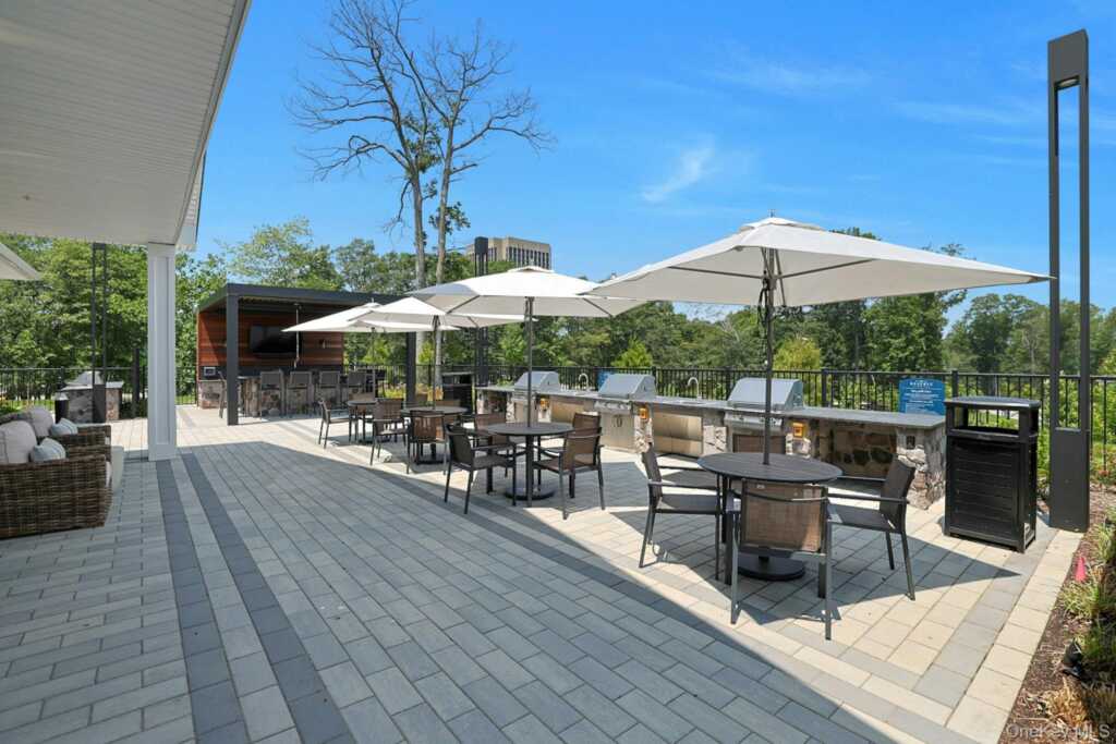 5105 Lucy Court, Unit #5105, Pearl River, NY 10965 - Photo 28 of 37