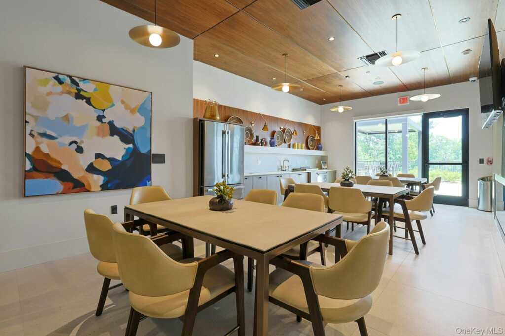 5105 Lucy Court, Unit #5105, Pearl River, NY 10965 - Photo 6 of 37