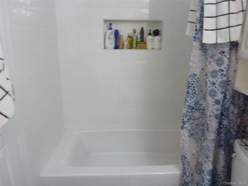 143 Parkside Drive, Suffern, NY 10901 - Photo 15 of 20