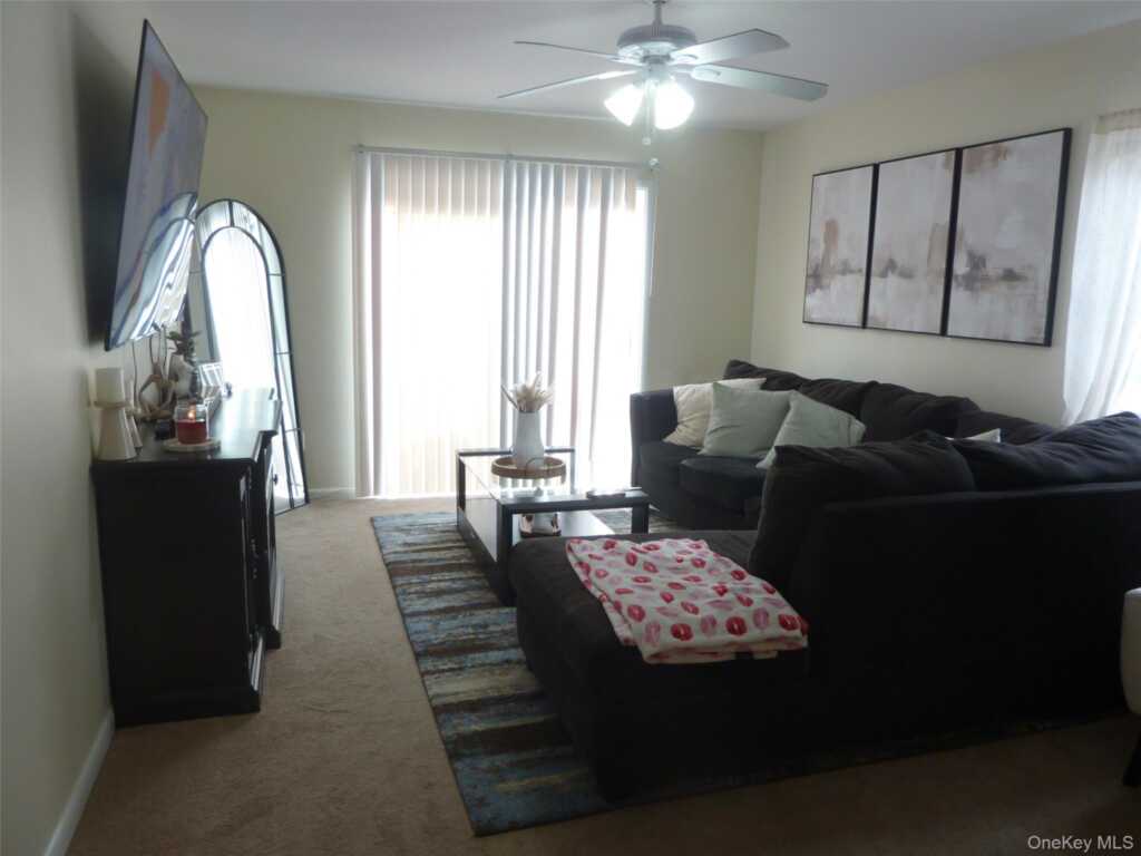 143 Parkside Drive, Suffern, NY 10901 - Photo 5 of 20