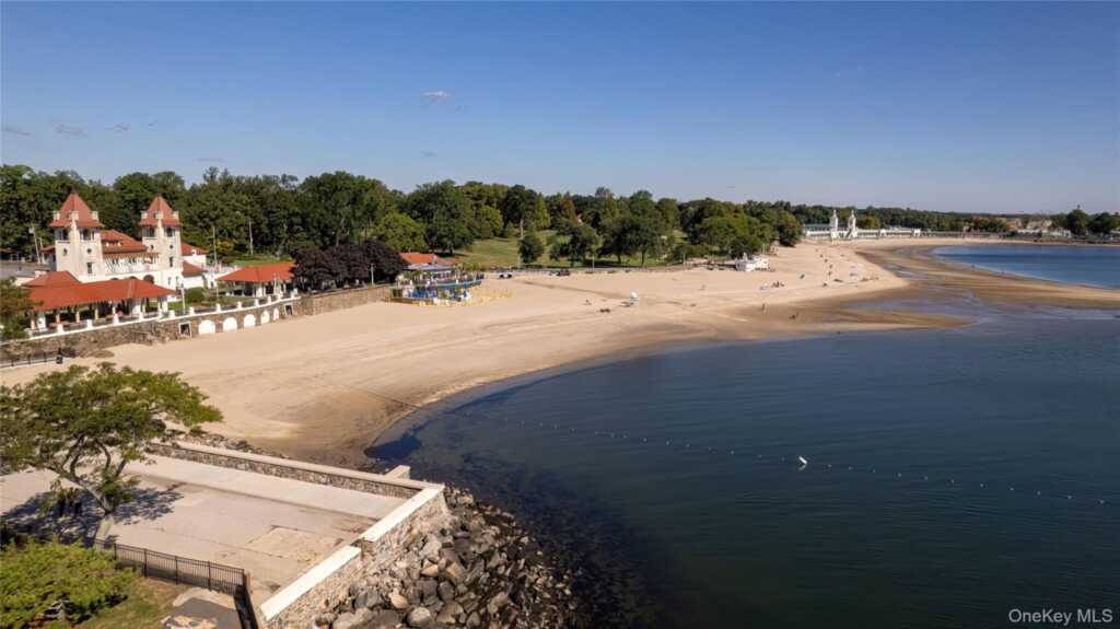 28 Everett Street, Rye, NY 10580 - Photo 10 of 21