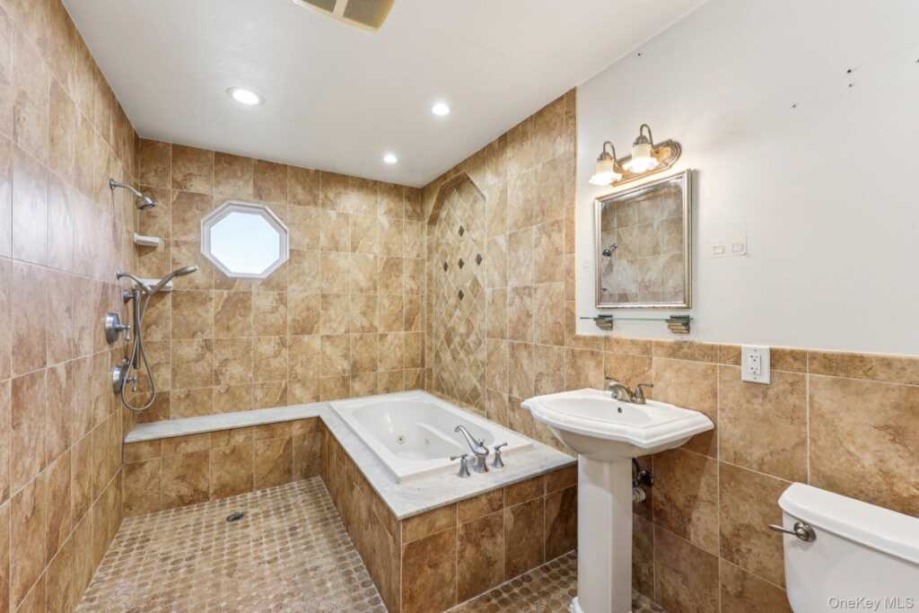 22 Orchard Street, Nanuet, NY 10954 - Photo 11 of 25