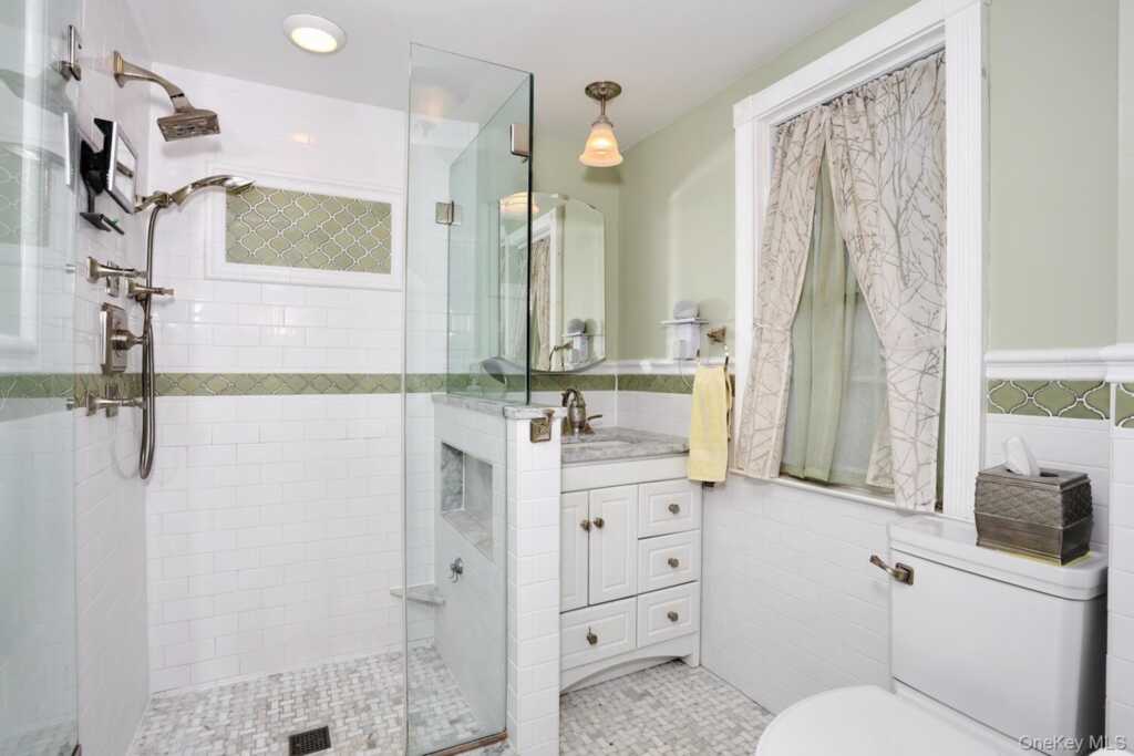 81 E Maple Avenue, Suffern, NY 10901 - Photo 26 of 34