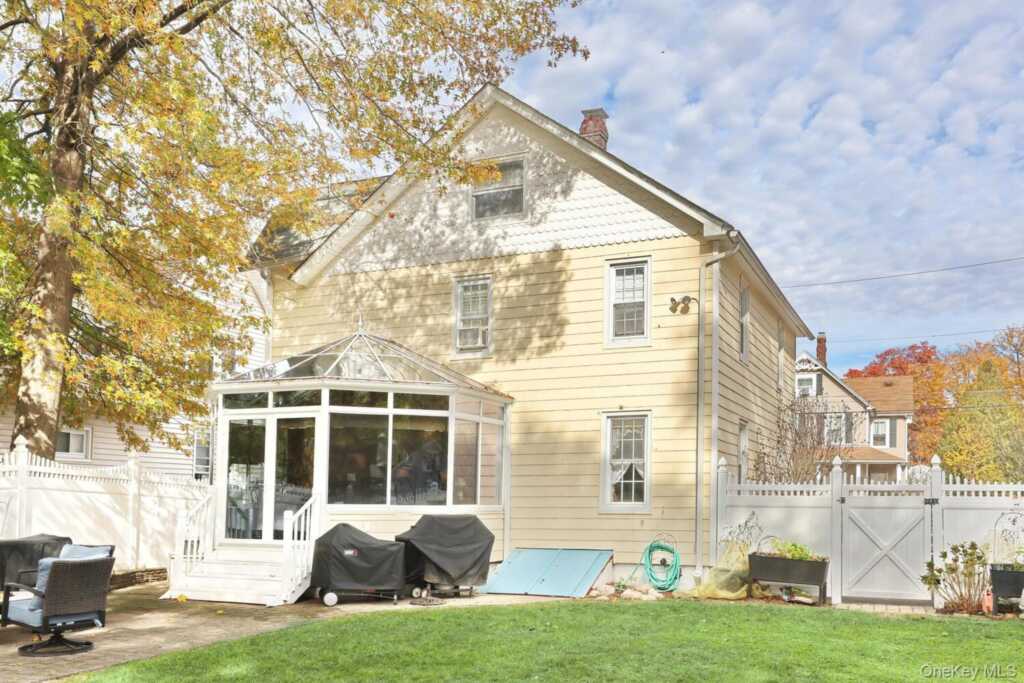 81 E Maple Avenue, Suffern, NY 10901 - Photo 31 of 34