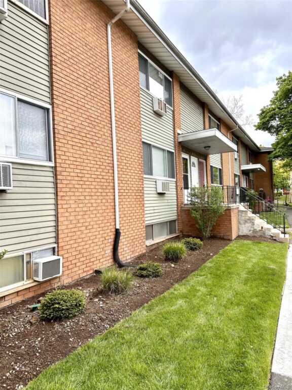 18 Waldron Avenue, Unit #2B, Nyack, NY 10960 - Photo 6 of 7