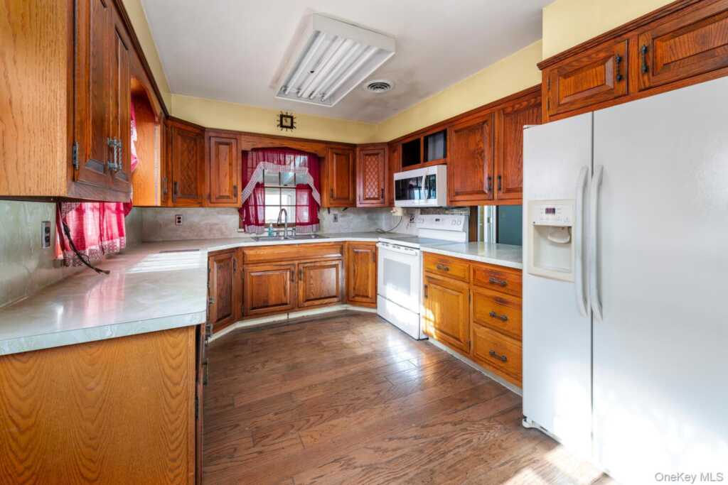 89 Jay Street, Stony Point, NY 10980 - Photo 4 of 43