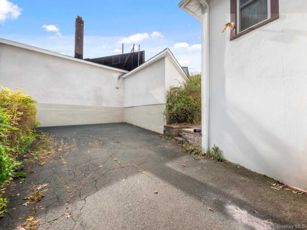 109 Cooper Drive, Unit #B, Nyack, NY 10960 - Photo 18 of 27