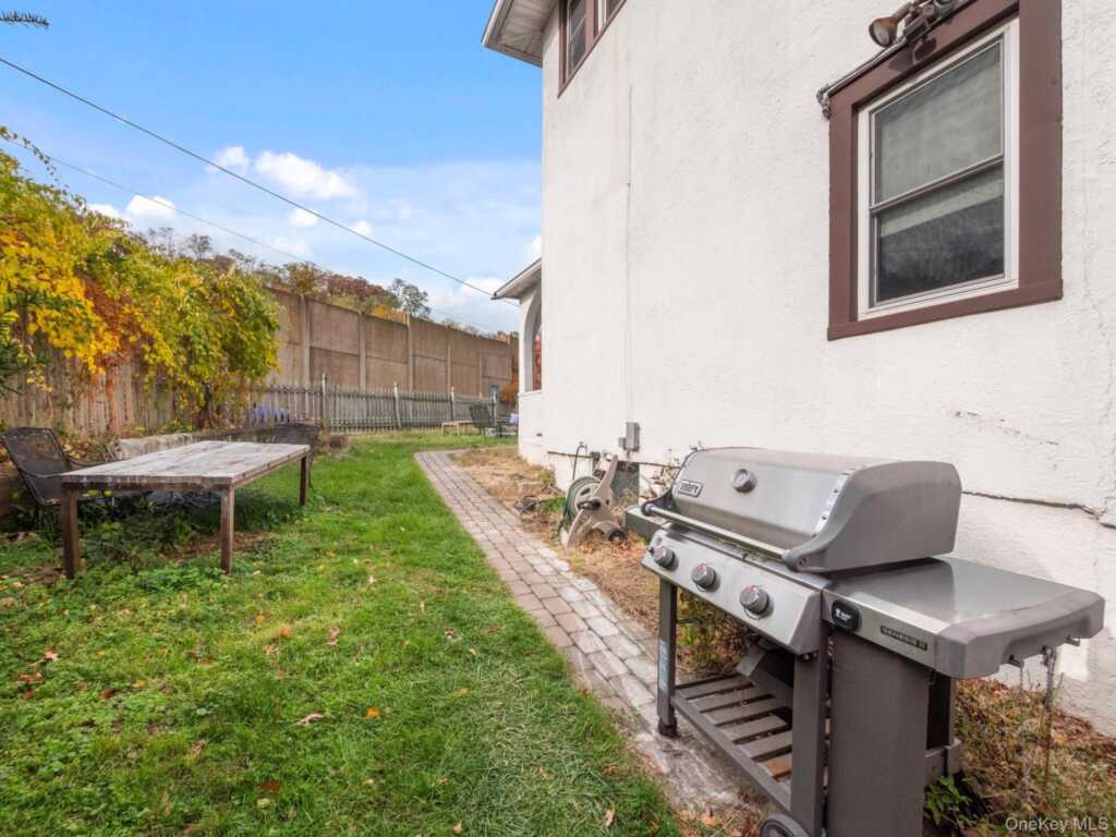 109 Cooper Drive, Unit #B, Nyack, NY 10960 - Photo 19 of 27