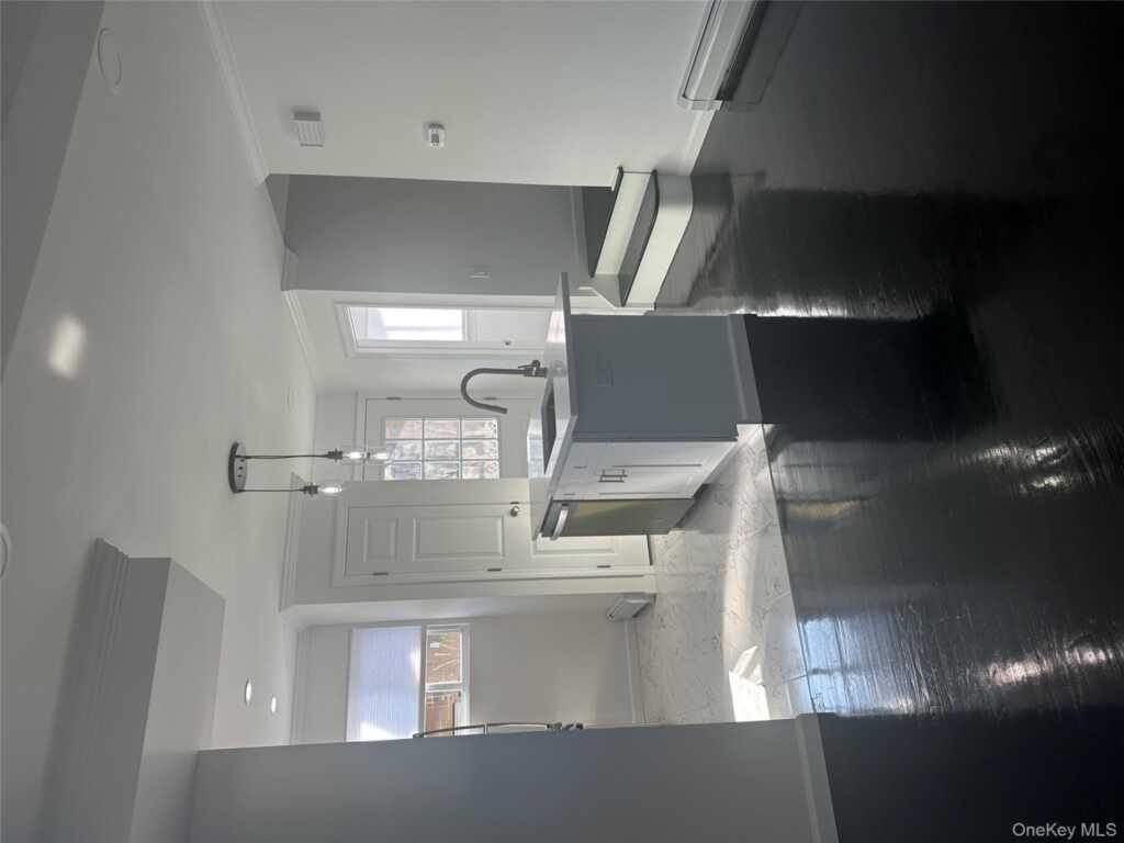 8 Central Drive, Unit #4, Nanuet, NY 10954 - Photo 6 of 19