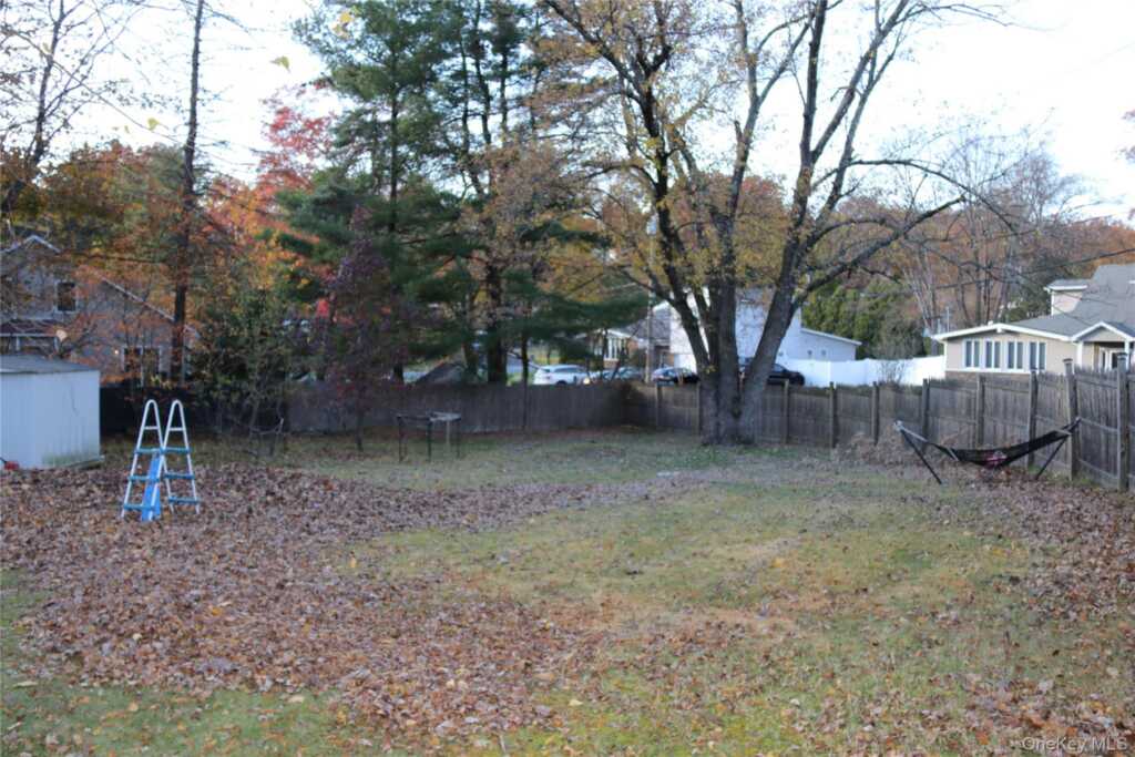 5 Carrie Lane, Nanuet, NY 10954 - Photo 3 of 9