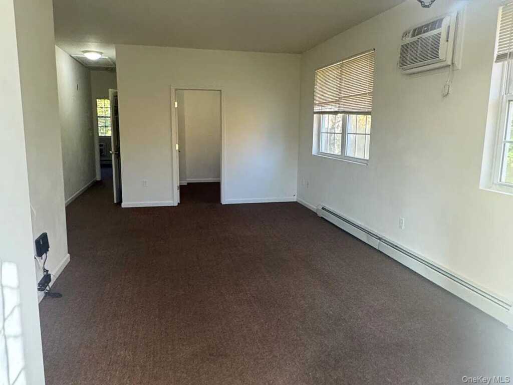 103 Pipetown Hill Road, Nanuet, NY 10954 - Photo 9 of 16