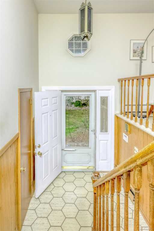 19 Mary Beth Drive, Suffern, NY 10901 - Photo 10 of 23