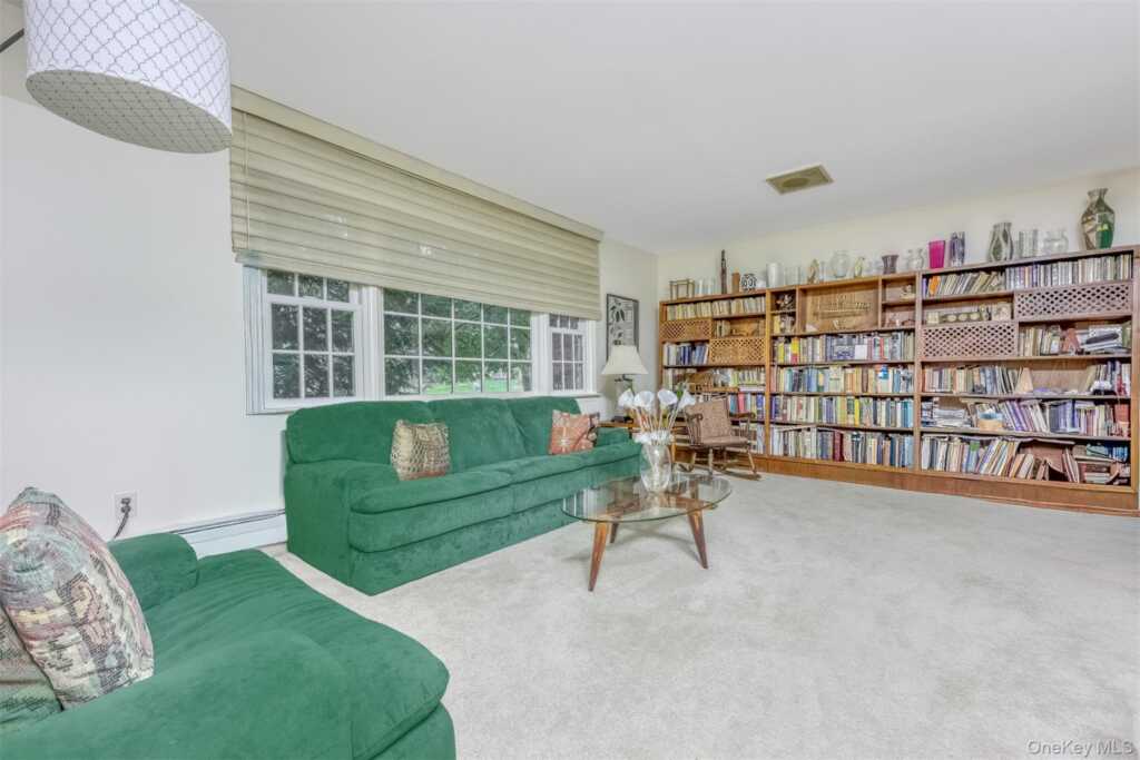 19 Mary Beth Drive, Suffern, NY 10901 - Photo 11 of 23