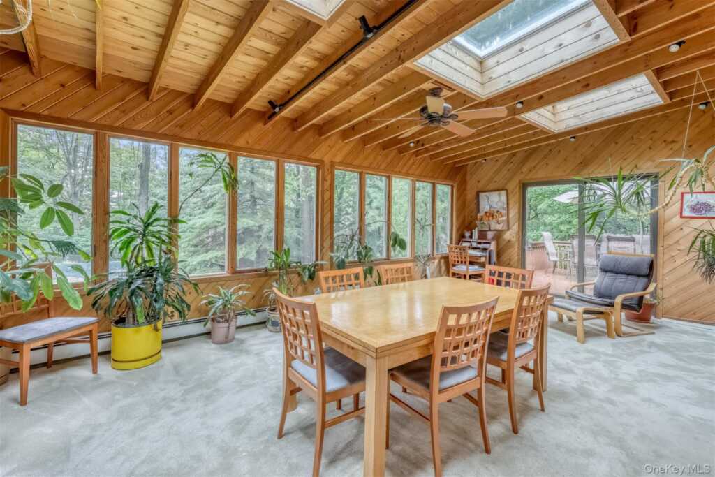 19 Mary Beth Drive, Suffern, NY 10901 - Photo 14 of 23