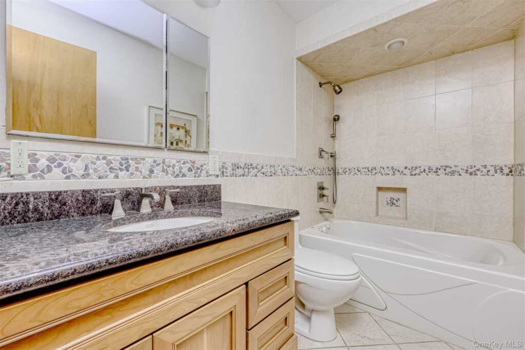 19 Mary Beth Drive, Suffern, NY 10901 - Photo 15 of 23