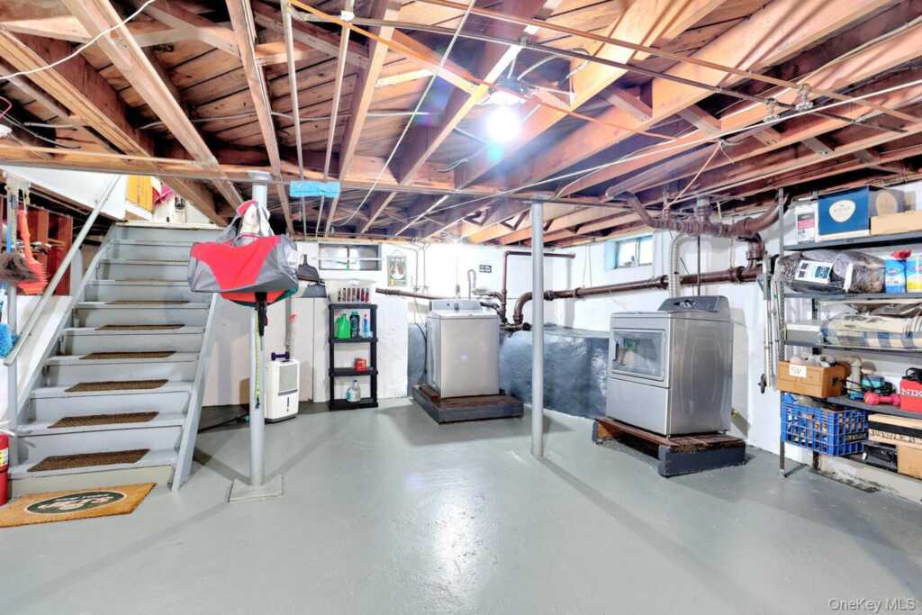 310 Mountain Road, New City, NY 10956 - Photo 16 of 27