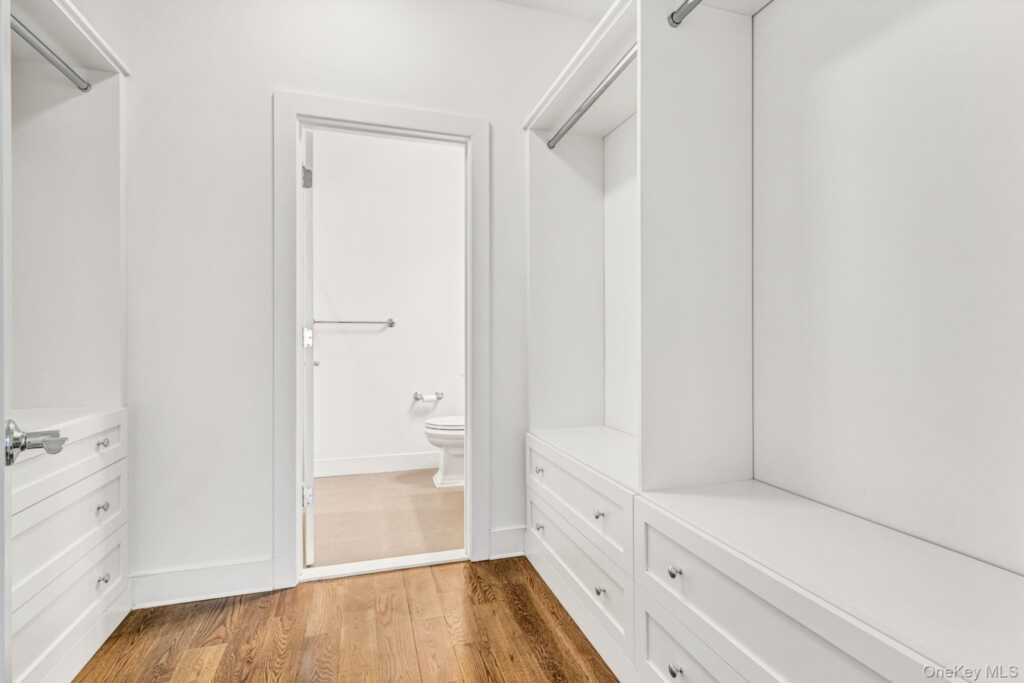 21 Honeysuckle Lane, Rye, NY 10573 - Photo 24 of 50