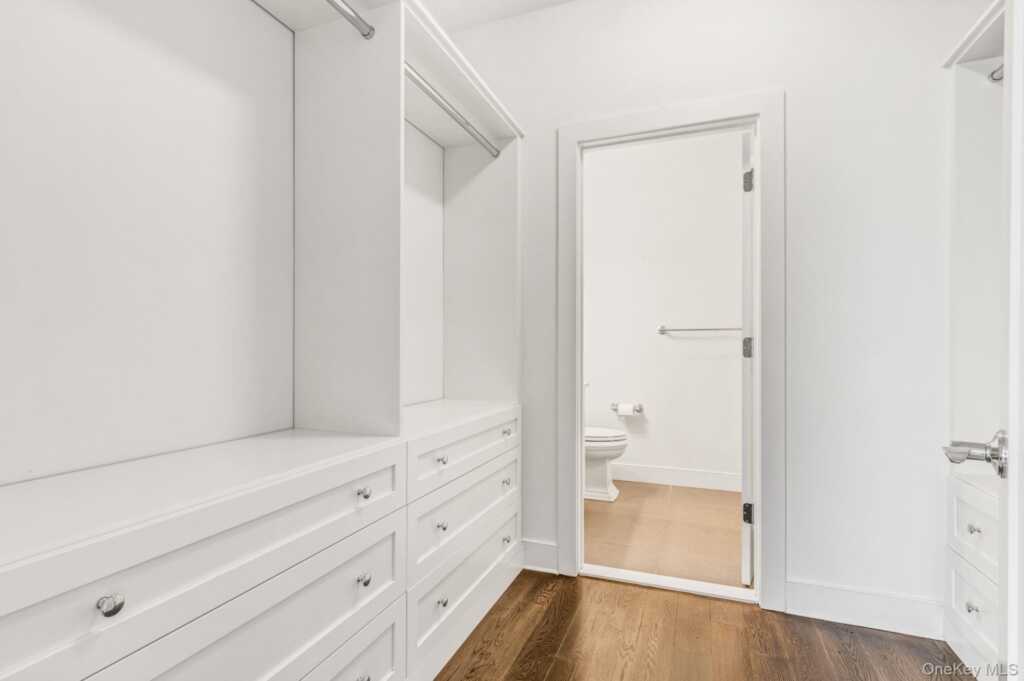 21 Honeysuckle Lane, Rye, NY 10573 - Photo 28 of 50