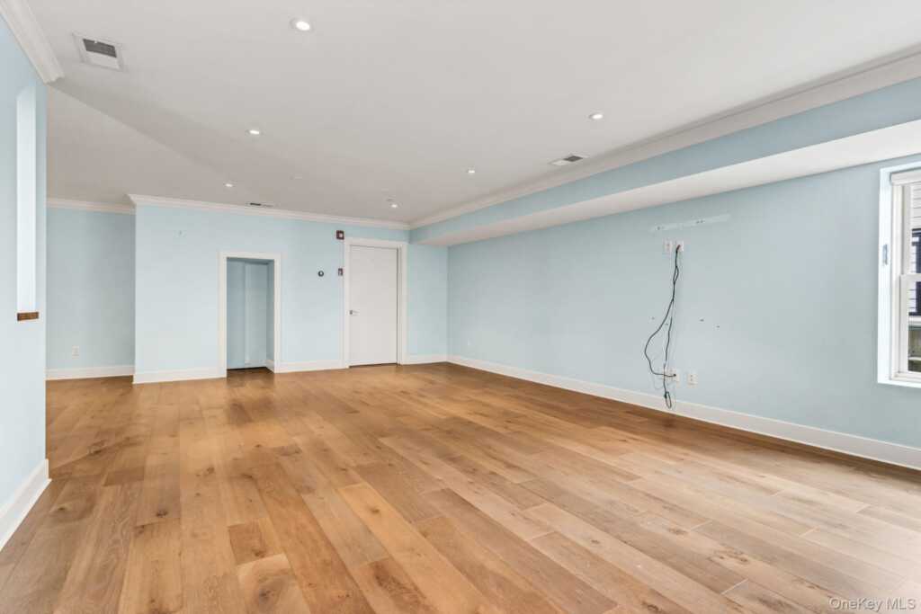 21 Honeysuckle Lane, Rye, NY 10573 - Photo 30 of 50