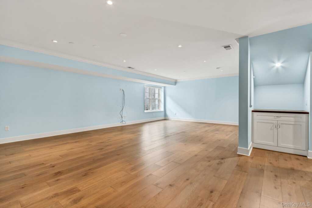 21 Honeysuckle Lane, Rye, NY 10573 - Photo 33 of 50