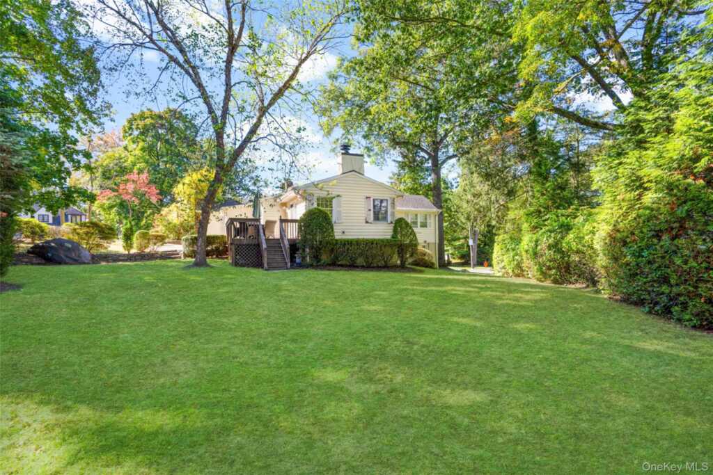 1 Beech Road, New Rochelle, NY 10804 - Photo 26 of 34